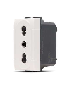 Presa bivalente compatibile BTicino Light colore bianco